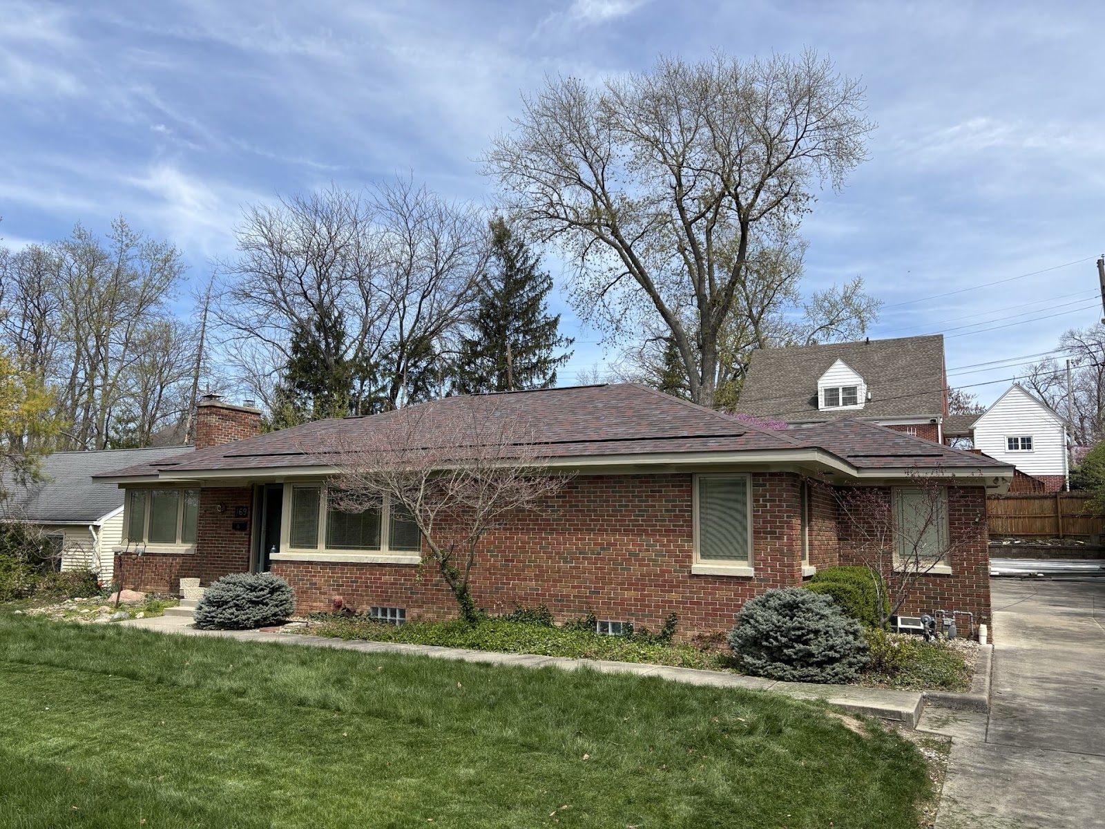Indiana home with asphalt roofing